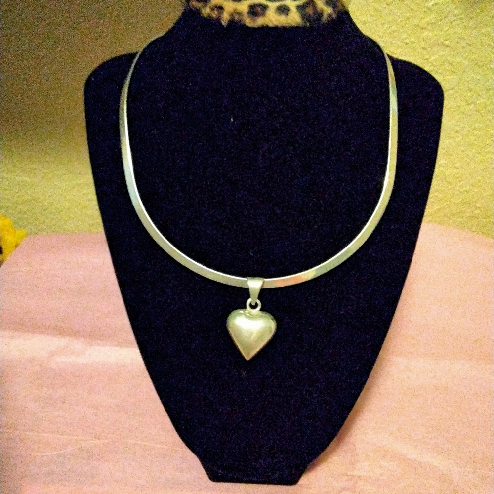 Choker Necklace with a Heart Pendant